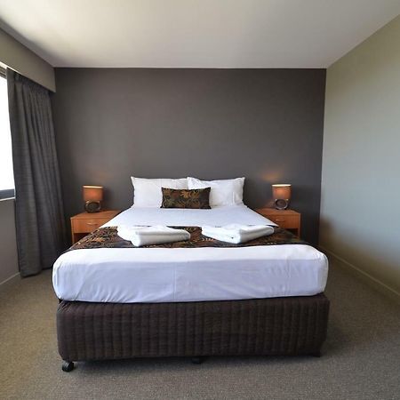 Gladstone Reef Hotel Motel Екстер'єр фото